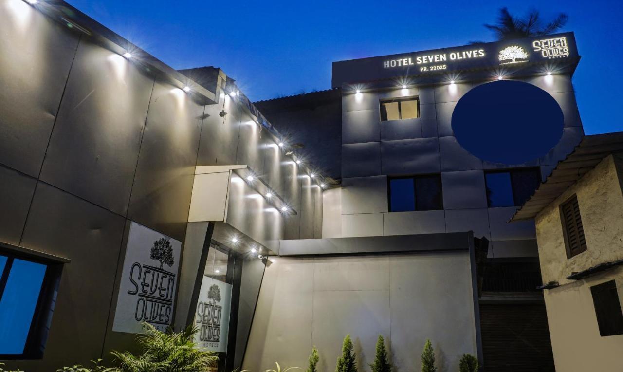 Treebo Trip Seven Olives Andheri Mumbai Exterior photo