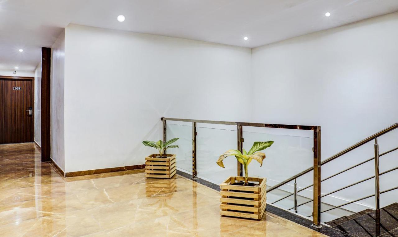 Treebo Trip Seven Olives Andheri Mumbai Exterior photo